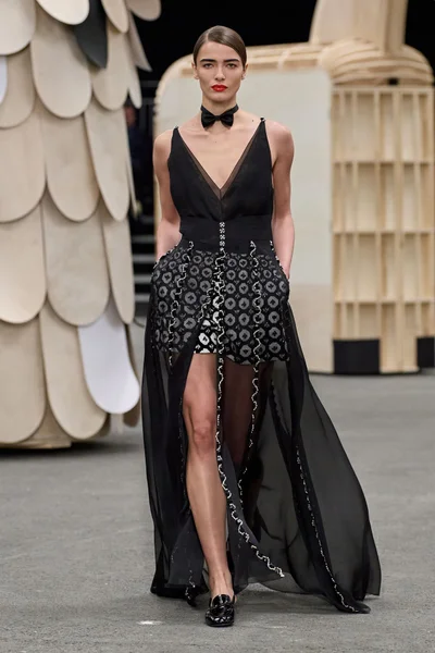 Look 45
